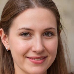 Νεφέλη Μακρή - Συγγραφέας